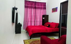 Kuantan Homestay WiFi Viu PS4 BBQ by Zaryqa